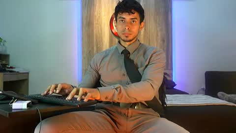 Andrew online show from 28, 10, 2025