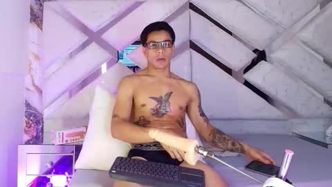 Snapshot of andrew_haalls chatting on 1, 3, 2026 andrew_haalls online show from 1, 3, 2026