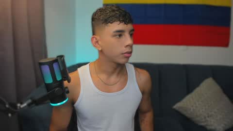 Snapshot of andrew_twink18 chatting on 29, 5, 2026 Andrew M. online show from 29, 5, 2026