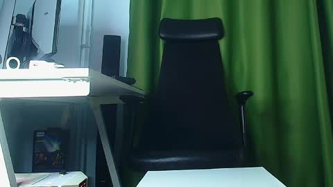 Snapshot of andrewbanner chatting on 21, 5, 2026 MasterRomania online show from 21, 5, 2026