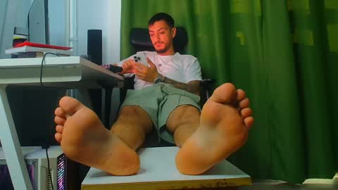 Snapshot of andrewbanner chatting on 6, 6, 2026 MasterRomania online show from 6, 6, 2026