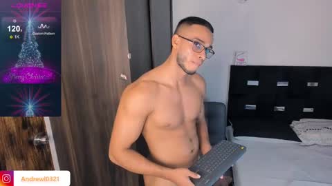 Snapshot of andrewl0321 chatting on 28, 12, 2024 Follow me in Fansly online show from 28, 12, 2024