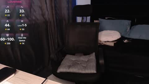 andrewmhilton_ online show from 10, 2, 2026