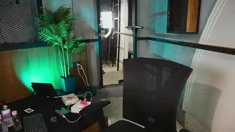 Snapshot of andrewortix chatting on 8, 5, 2026 AndreWortix online show from 8, 5, 2026