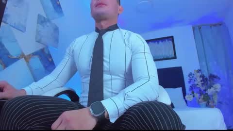 andrewstelee online show from 5, 3, 2025