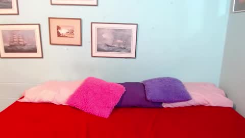 Andreyna online show from 6, 3, 2026