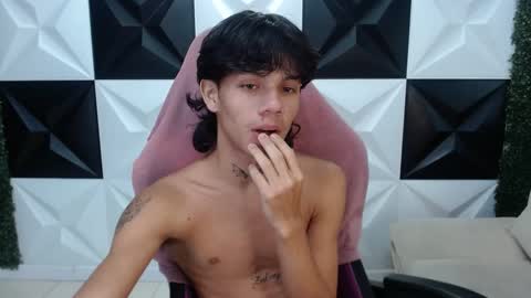 Snapshot of andy_dan1 chatting on 14, 12, 2024 andy_dan1 online show from 14, 12, 2024