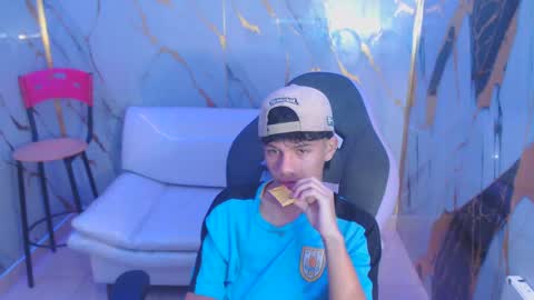 Snapshot of andy_dan1 chatting on 9, 10, 2025 andy_dan1 online show from 9, 10, 2025