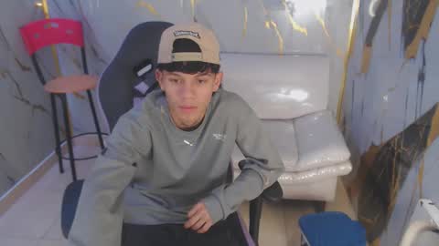 Snapshot of andy_dan1 chatting on 18, 10, 2025 andy_dan1 online show from 18, 10, 2025