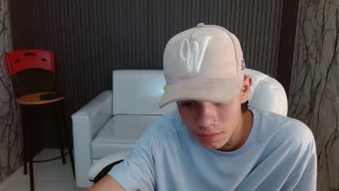 Snapshot of andy_dan1 chatting on 23, 10, 2025 andy_dan1 online show from 23, 10, 2025