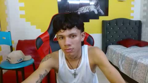 Snapshot of andy_dan1 chatting on 12, 11, 2025 andy_dan1 online show from 12, 11, 2025