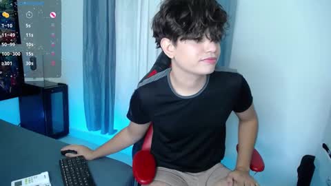 Snapshot of andyboy_19 chatting on 28, 12, 2024 andy online show from 28, 12, 2024