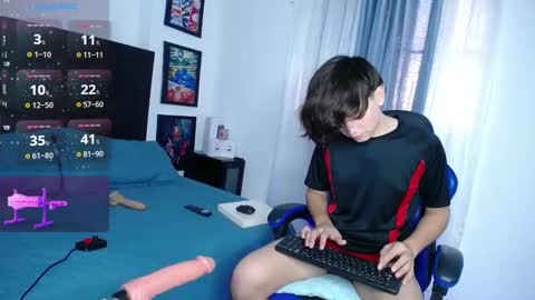 Snapshot of andyboy_19 chatting on 9, 10, 2025 andy online show from 9, 10, 2025