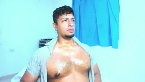 Snapshot of andylemonda chatting on 19, 10, 2025 andylemonda online show from 19, 10, 2025