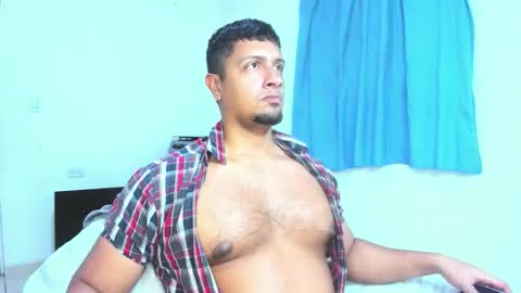 Snapshot of andylemonda chatting on 18, 11, 2025 andylemonda online show from 18, 11, 2025