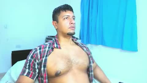 Snapshot of andylemonda chatting on 15, 12, 2025 andylemonda online show from 15, 12, 2025