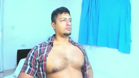 Snapshot of andylemonda chatting on 17, 12, 2025 andylemonda online show from 17, 12, 2025