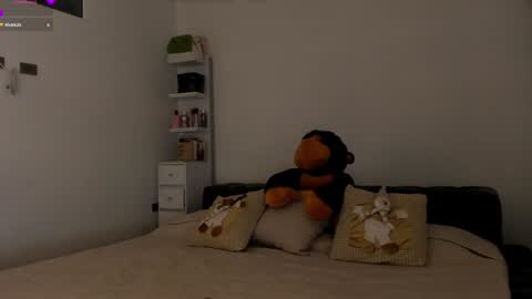 Snapshot of anelisse_ chatting on 14, 12, 2024 online show from 14, 12, 2024