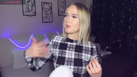 Snapshot of anfisalorns chatting on 12, 11, 2025 Anfisa online show from 12, 11, 2025