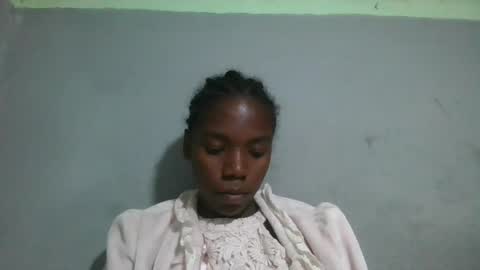 Snapshot of angeeliine chatting on 7, 7, 2026 angeeliine online show from 7, 7, 2026