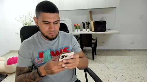 Snapshot of angel__tattoo chatting on 23, 5, 2026 angel__tattoo online show from 23, 5, 2026