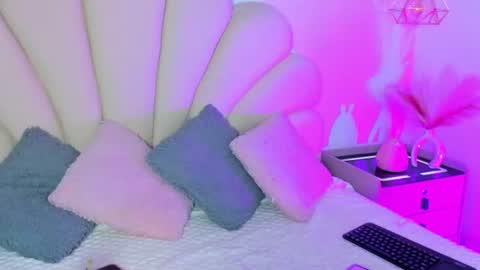 Angel online show from 4, 7, 2026
