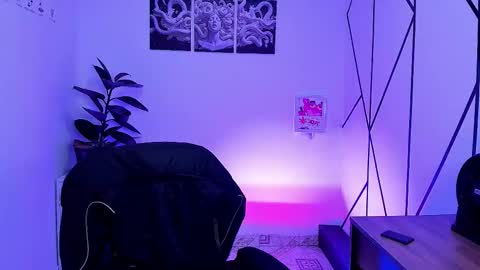 Angel-dragun online show from 18, 10, 2025