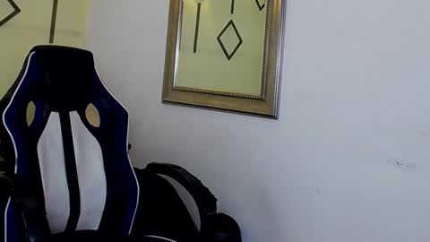 Angel Dusstt online show from 27, 11, 2025