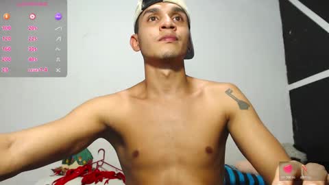 Snapshot of angel_latinboy chatting on 18, 11, 2025 Angel online show from 18, 11, 2025