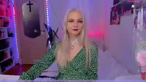 Frida A boost to fortune for the one who gives a thumbs up and a bonus lucky for those who support me by joining the fanclub online show from 26, 6, 2026