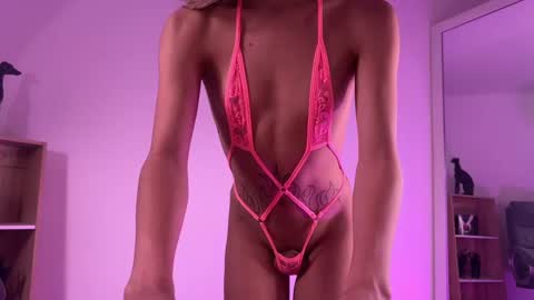 Snapshot of angela_bonetti chatting on 6, 3, 2025 Angela Bonetti online show from 6, 3, 2025