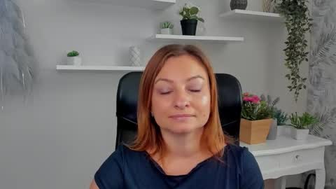 Angela online show from 11, 9, 2025