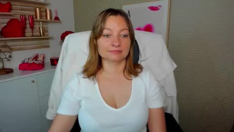 Angela online show from 10, 6, 2026