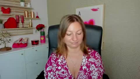 Angela online show from 28, 7, 2026