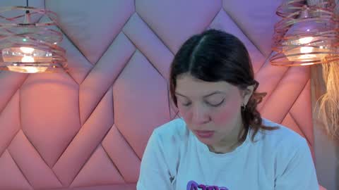 Snapshot of angelaa_cute chatting on 25, 1, 2025 ANGELA online show from 25, 1, 2025