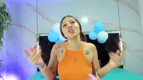 Snapshot of angelaa_cute chatting on 27, 9, 2025 ANGELA online show from 27, 9, 2025