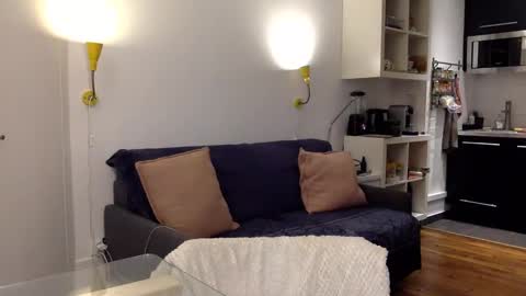 Angela online show from 22, 1, 2025