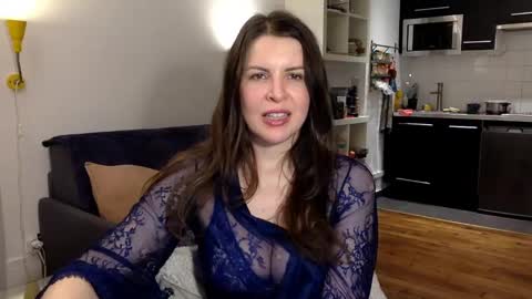 Angela online show from 15, 2, 2025