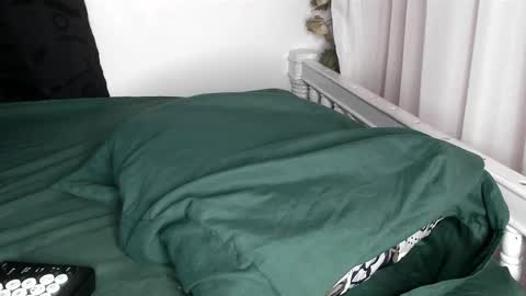 Snapshot of angelainparis28 chatting on 22, 9, 2025 ANGELA online show from 22, 9, 2025