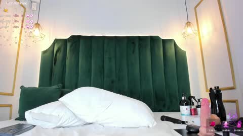 Snapshot of angelaluxi chatting on 14, 12, 2024 Angela online show from 14, 12, 2024