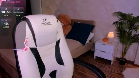 Snapshot of angelanabelle chatting on 14, 11, 2025 angelanabelle online show from 14, 11, 2025