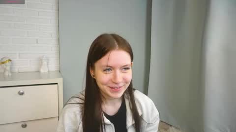 angelapratt online show from 14, 4, 2026