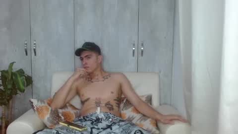 angelbacker22 online show from 27, 1, 2025