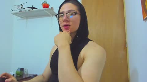 Angel Bennet online show from 6, 2, 2025