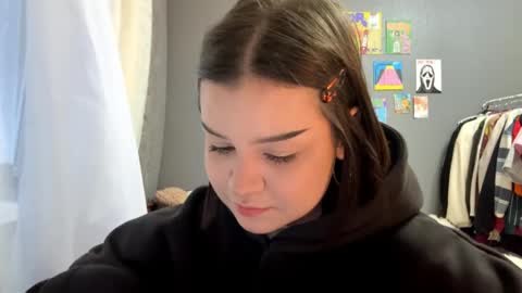 angelcatier online show from 26, 4, 2026