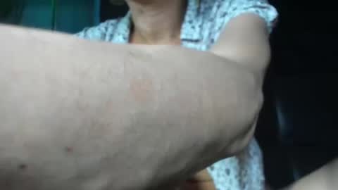 Snapshot of angelchezcka chatting on 31, 12, 2024 cheche online show from 31, 12, 2024