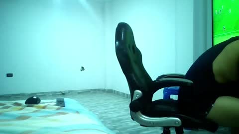 Snapshot of angeldavid90 chatting on 2, 6, 2026 angeldavid90 online show from 2, 6, 2026