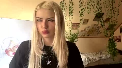 Snapshot of angelesgropper chatting on 16, 4, 2026 Lena online show from 16, 4, 2026