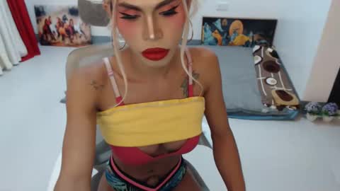 DIVINE ANGEL online show from 20, 10, 2025