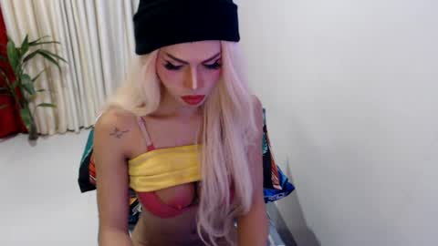 DIVINE ANGEL online show from 18, 7, 2026